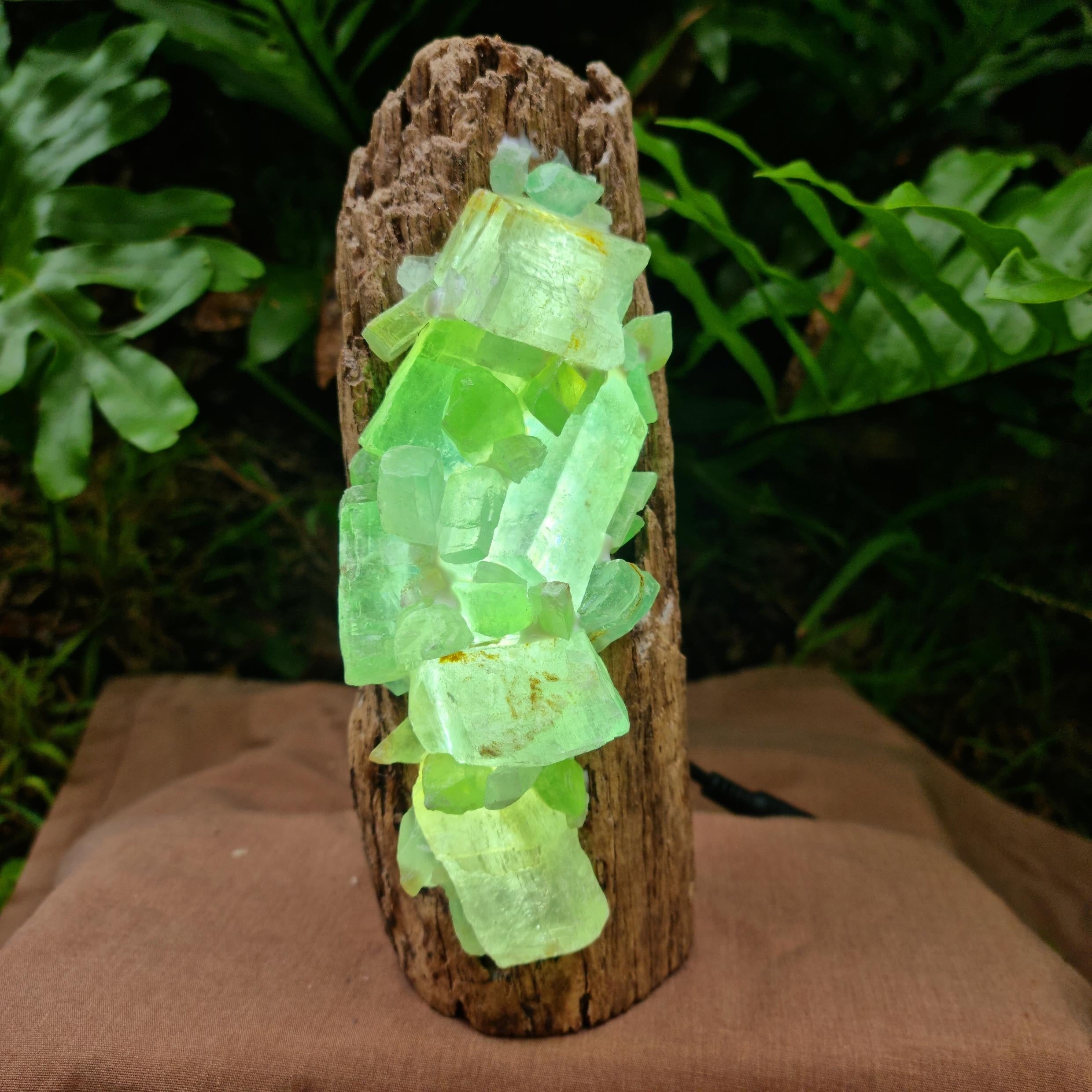Green Calcite Illumina