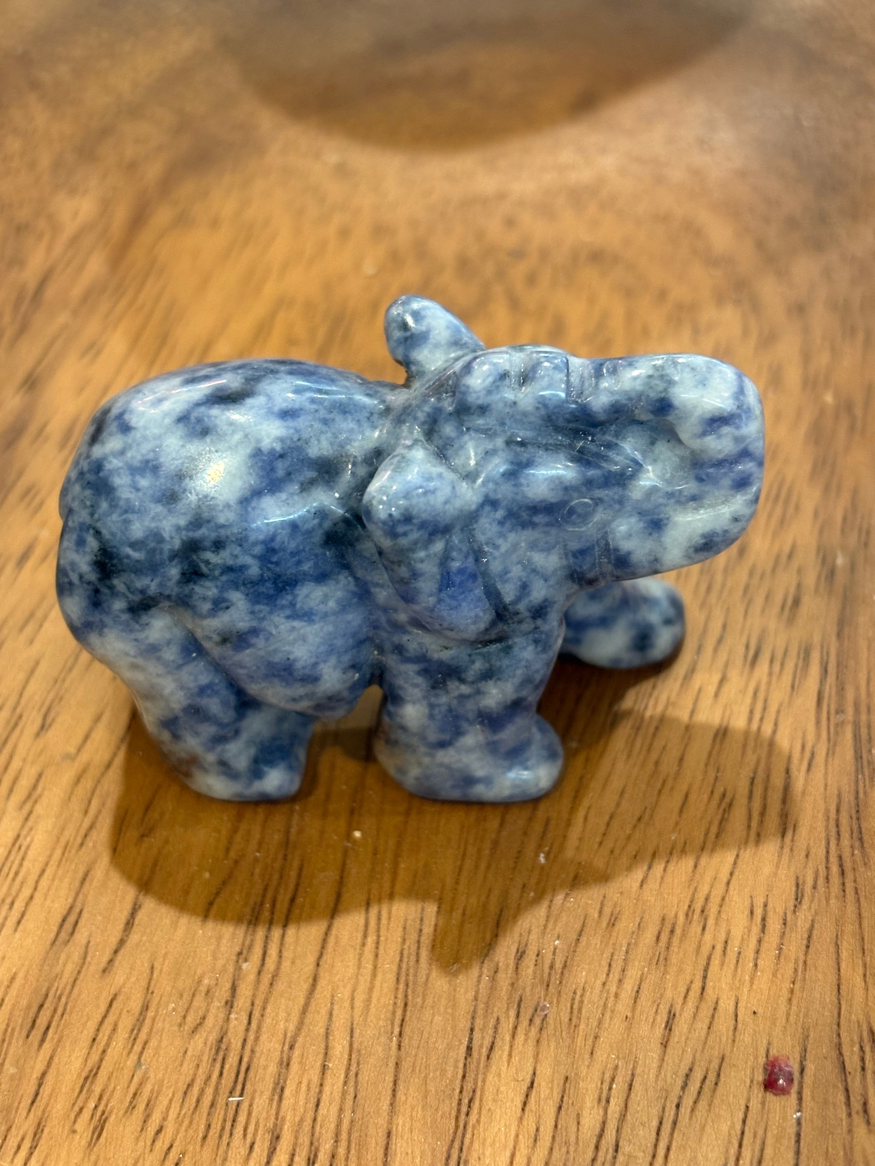 Sodalite Elephant 5cm