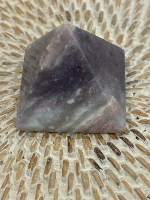 4cm Pyramid